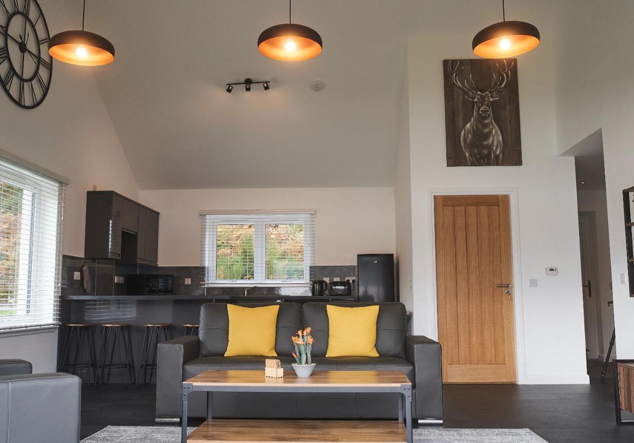 Shoreland Lodges - Cherry Lodge Fort Augustus Extérieur photo