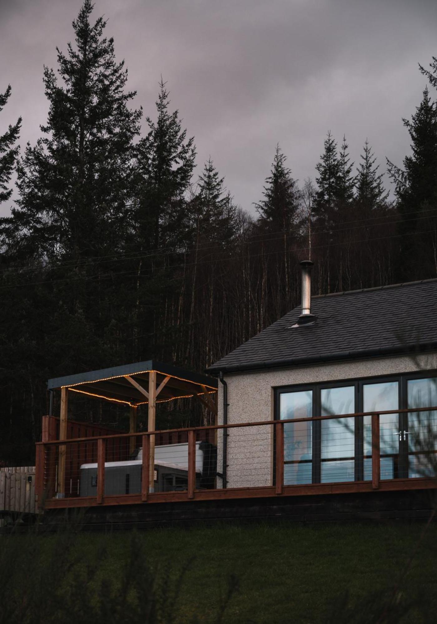 Shoreland Lodges - Cherry Lodge Fort Augustus Extérieur photo