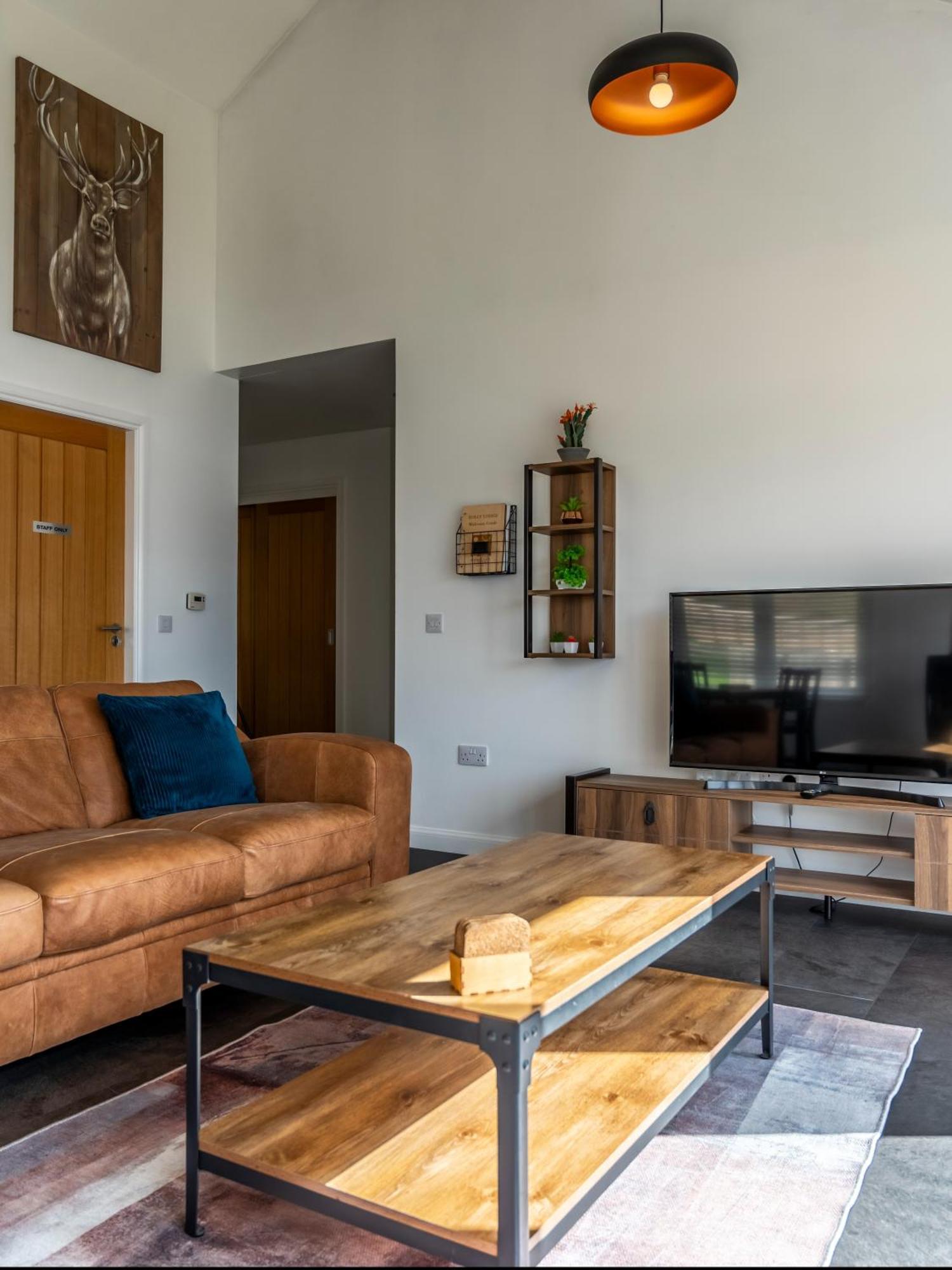 Shoreland Lodges - Cherry Lodge Fort Augustus Extérieur photo