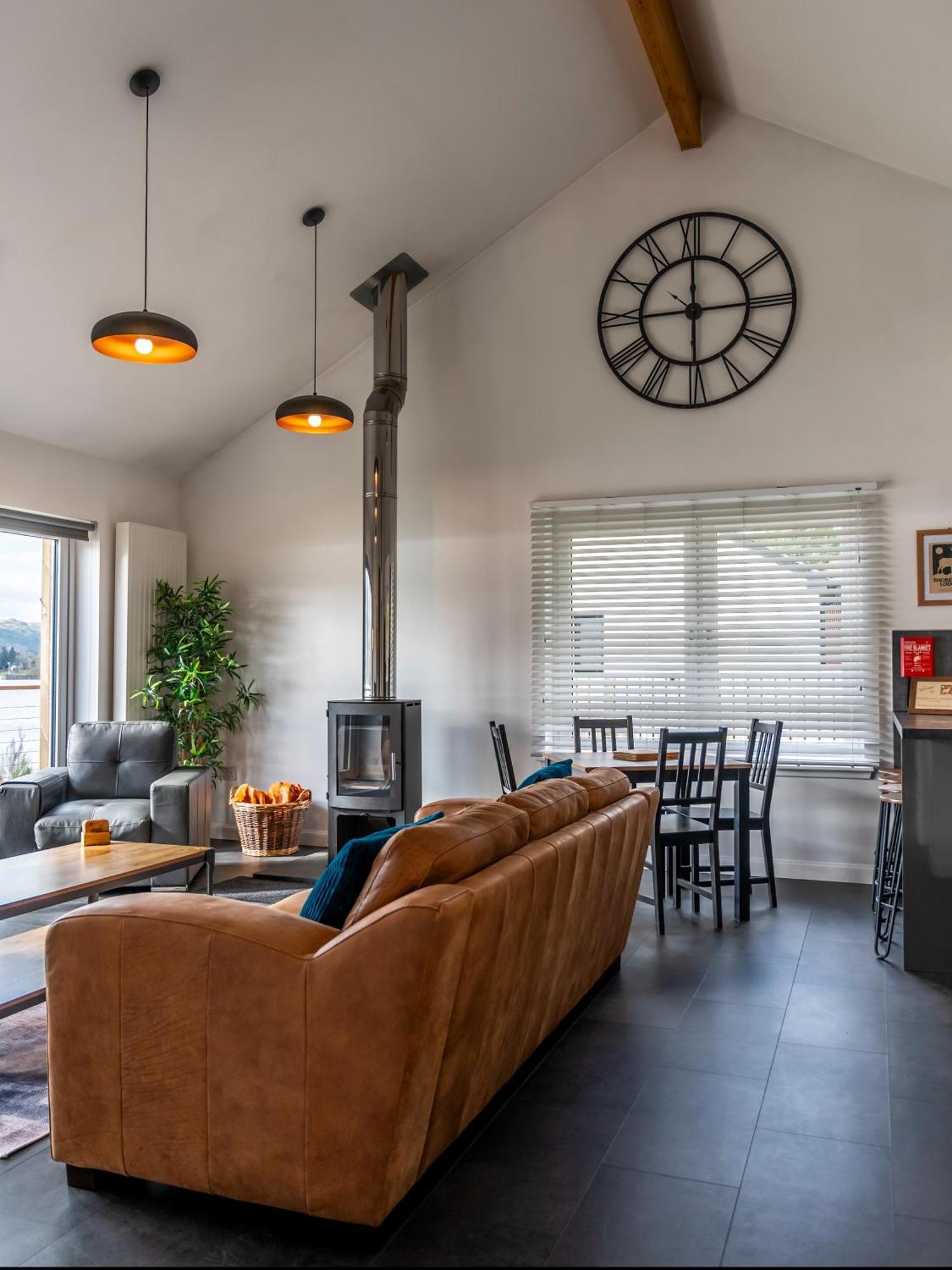 Shoreland Lodges - Cherry Lodge Fort Augustus Extérieur photo