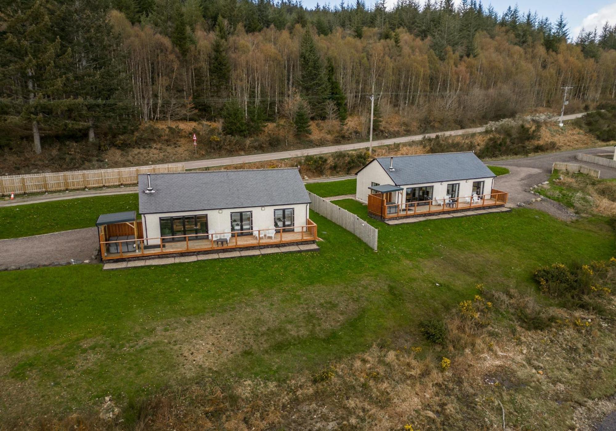 Shoreland Lodges - Cherry Lodge Fort Augustus Extérieur photo